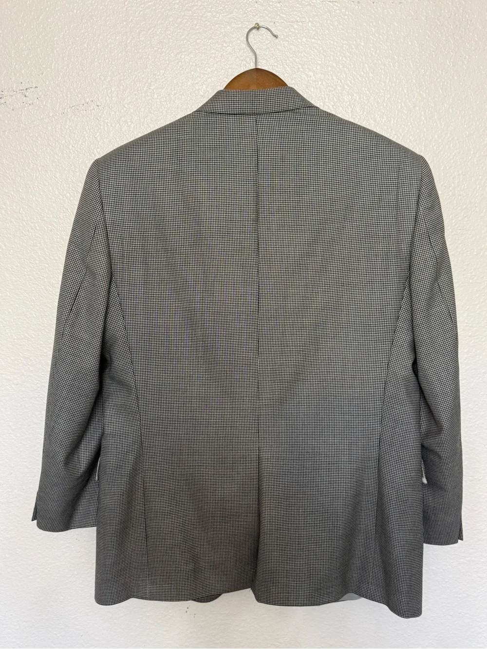 Classic Men's Gray Two-Button Blazer
